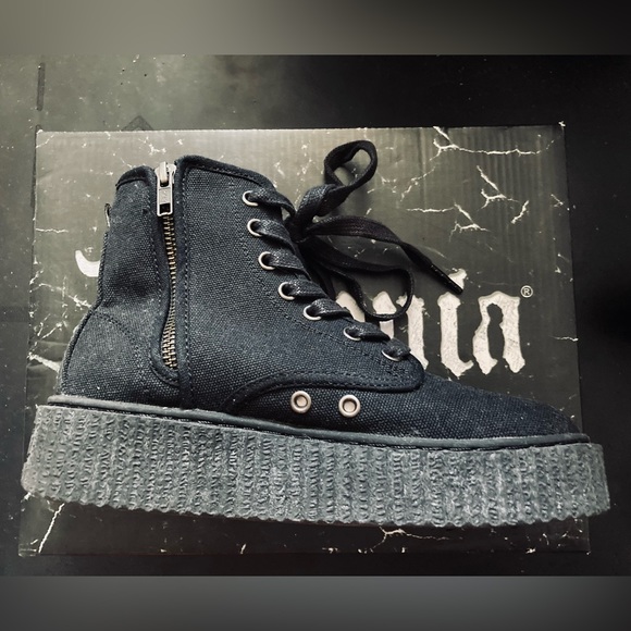 DEMONIA - BLACK Zipper “SNEEKER” CREEPERS - Brand New! - Size UK 4 / 37 US 6 - Picture 2 of 7